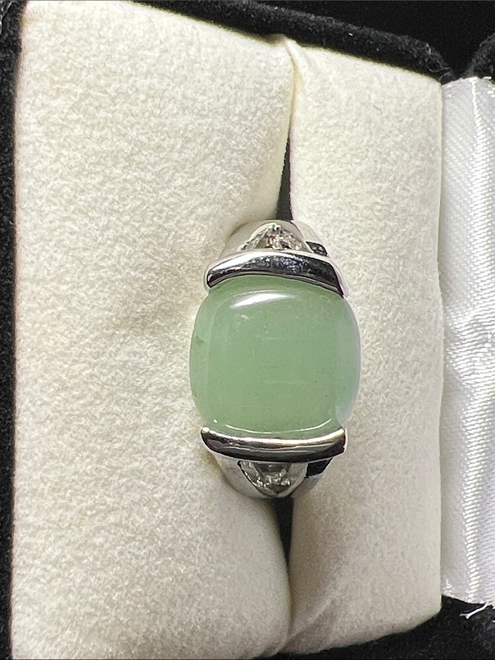 Sterling Silver Green Chalcedony Cocktail Ring